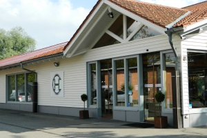 Autohaus Holzmann von außen - Leutkirch im Allgäu