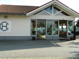 Autohaus Holzmann außen - Autohändler Allgäu / Bodensee / Oberschwaben